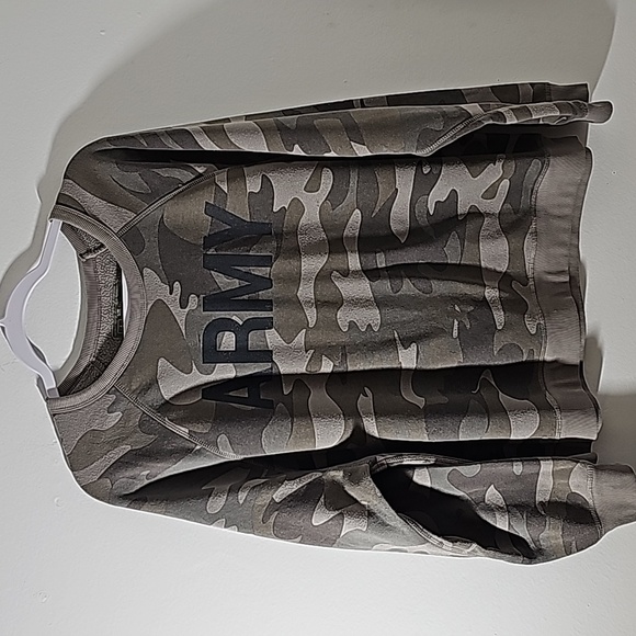 Army camo graphic sweatshirt.  Size XXL. Some wear. But very cozy and soft. - Picture 1 of 6